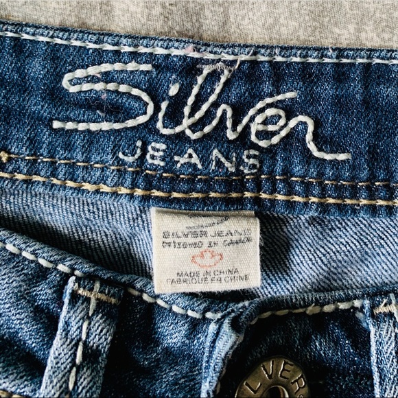 Silver Toni 3/4 Jean Shorts - Picture 6 of 9